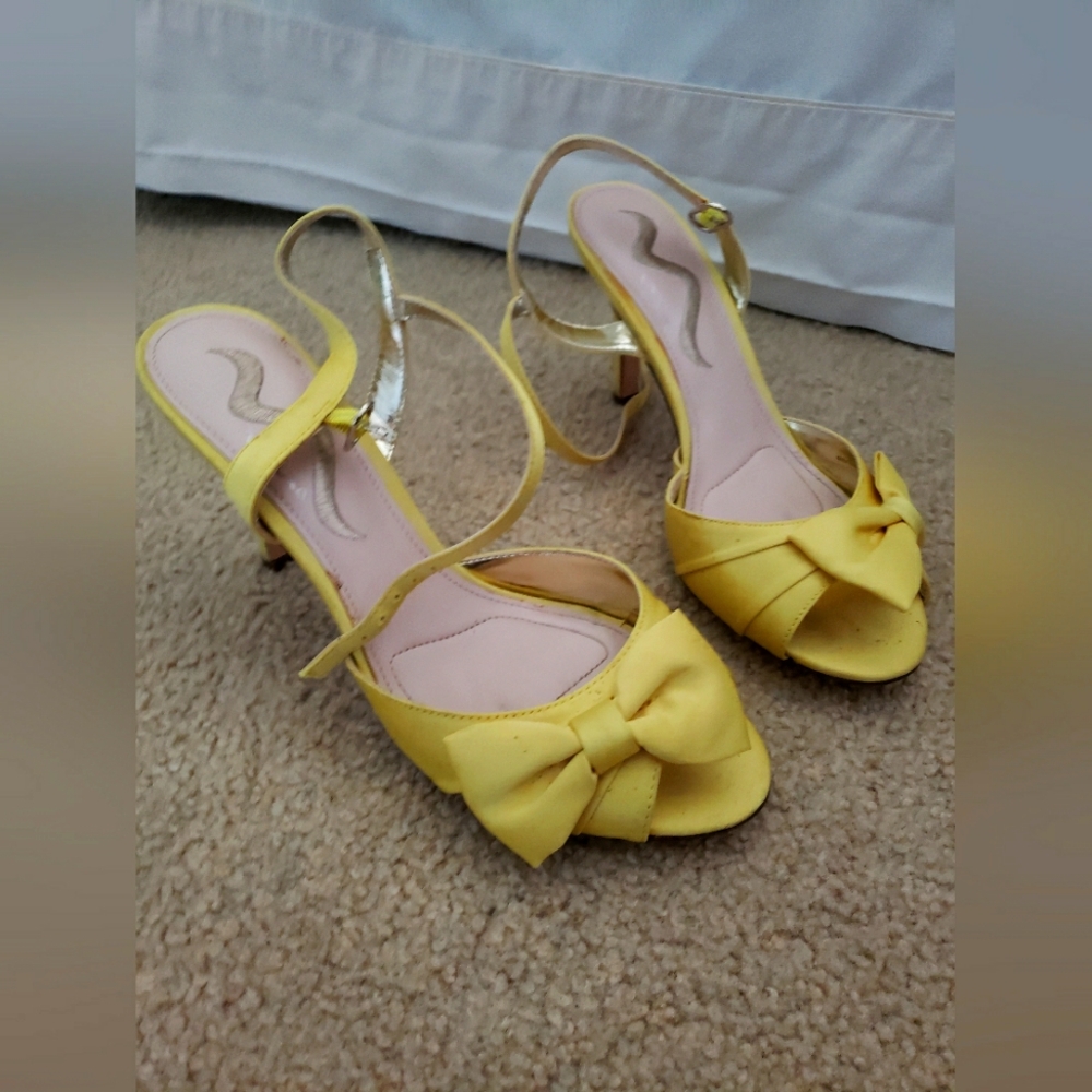 Size 8 Canary Yellow Heels